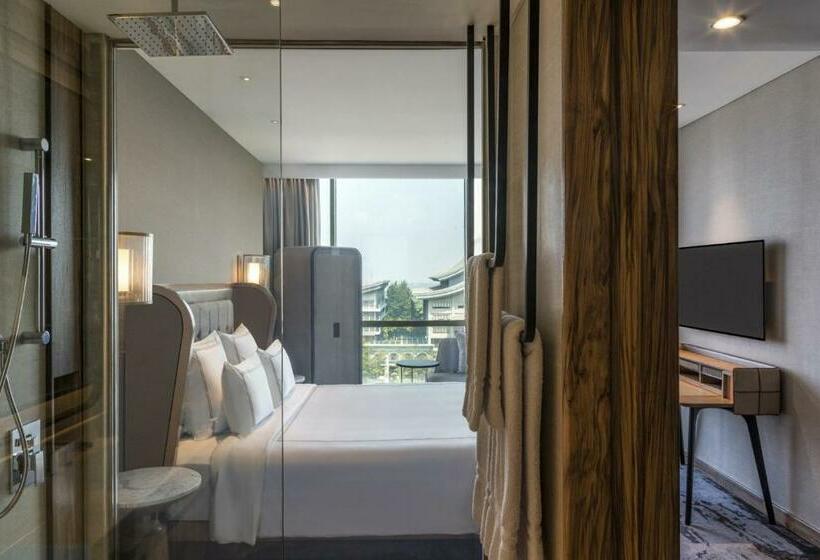 Номер Премиум, Swissotel Jakarta Pik Avenue