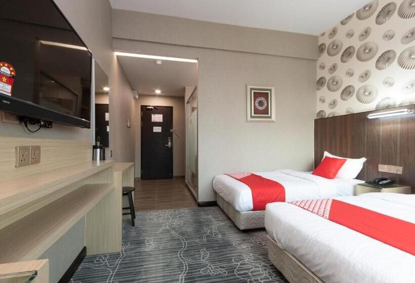 Трехместный Номер Deluxe, Regent Hotel By Oyo Rooms