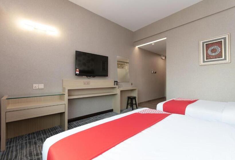 Трехместный Номер Deluxe, Regent Hotel By Oyo Rooms