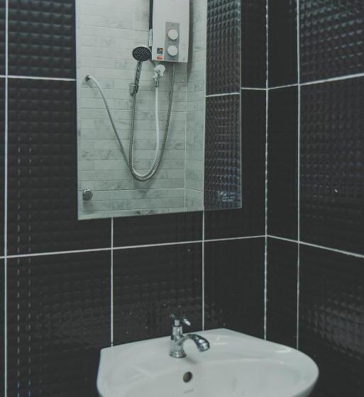 اتاق لوکس خانوادگی, Chill Vibe Hostel