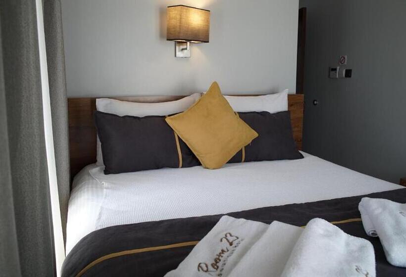 اتاق استاندارد یک نفره با چشمانداز دریا, Room 23