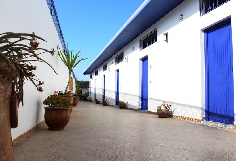 Кровать в Общей Комнате, Surf Safari Morocco   Hostel