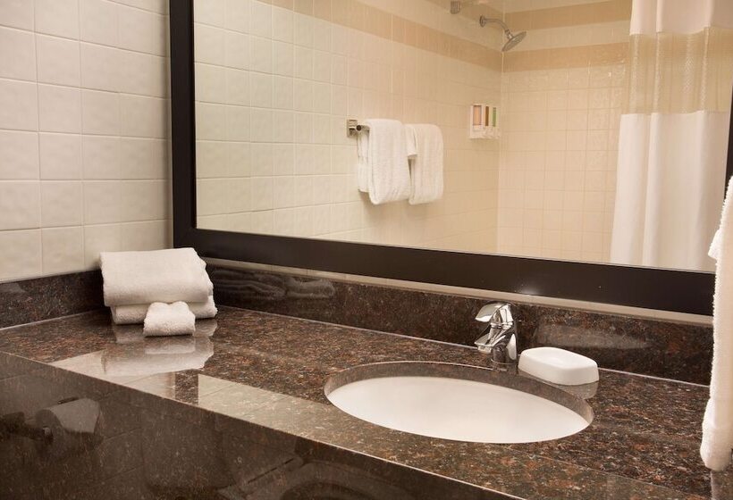 سوییت, Drury Inn & Suites Paducah