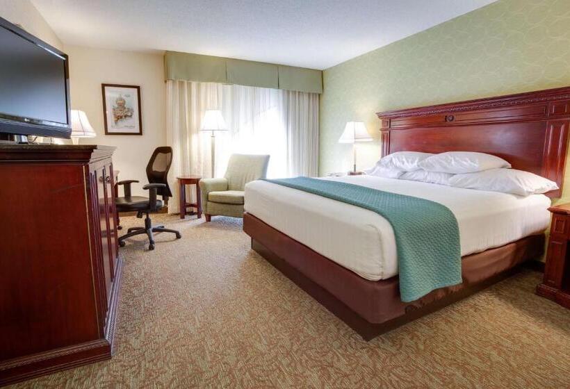 带大床的高级房间, Pear Tree Inn St Louis Convention Center