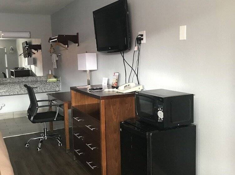 스탠다드 룸 더블 침대 2개, Econo Lodge Inn & Suites I 64 & Us 13