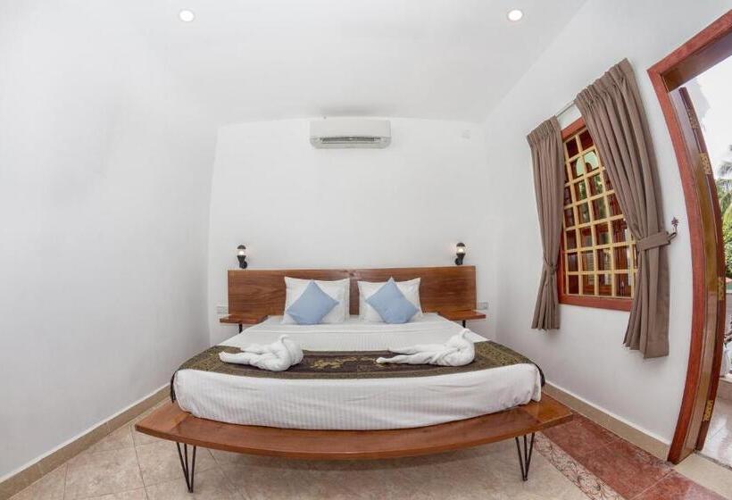 Номер Deluxe с Балконом, Poolside Villa