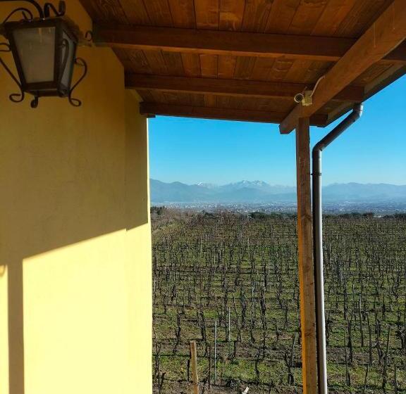 Студио Стандарт с Видом, Vesuvio Inn Bed & Wine Experience