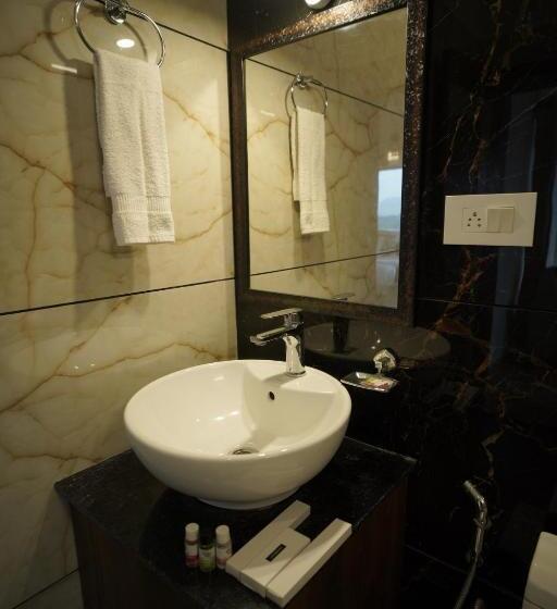 带大床的标准间, Amar Bagh Resort