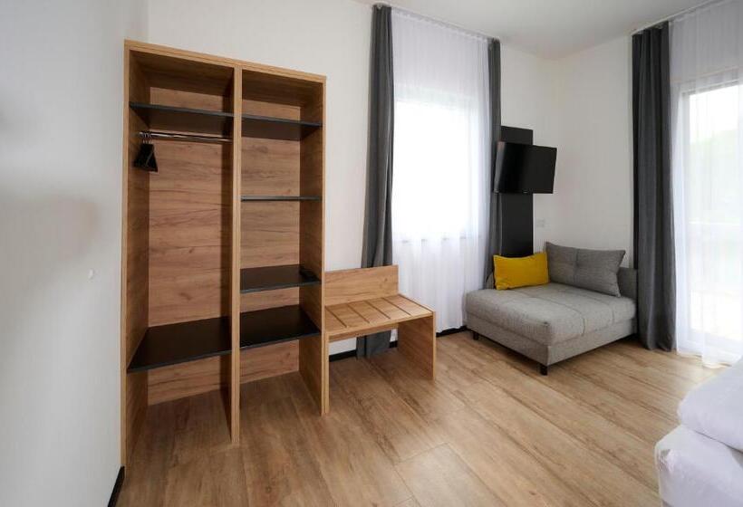 Апартаменты 1 Спальня с Балконом, Laudach Inn