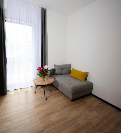 Апартаменты 1 Спальня с Балконом, Laudach Inn