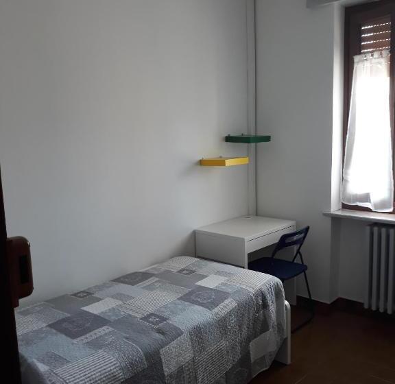 اتاق استاندارد یک نفره, Ostello Cuneo