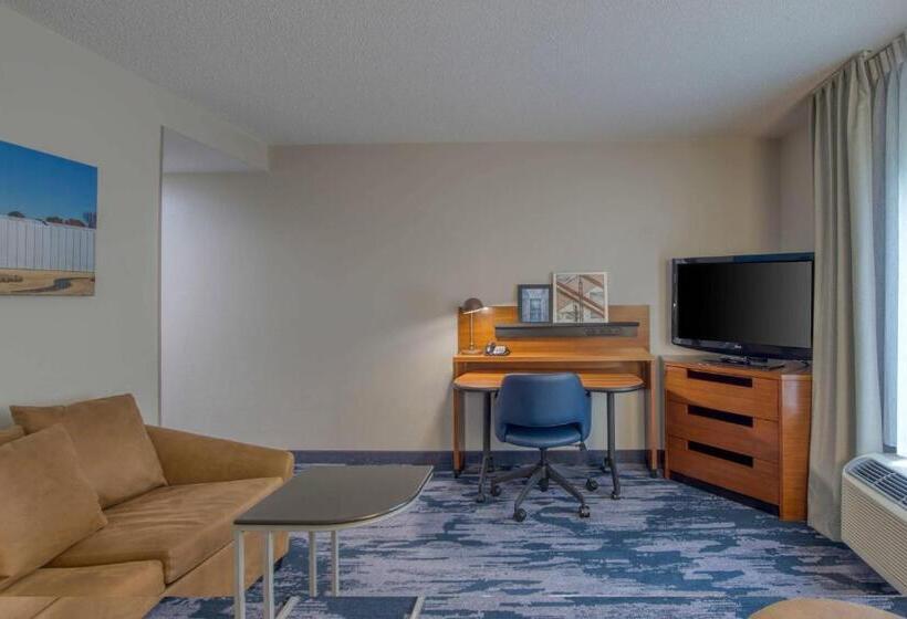 سوئیت با تخت بزرگ, Fairfield Inn & Suites Raleigh Crabtree Valley