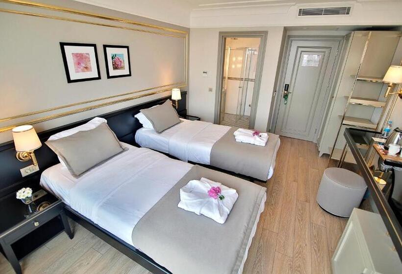 اتاق استاندارد با چشم‌انداز دریا, Reo Hotel & Spa
