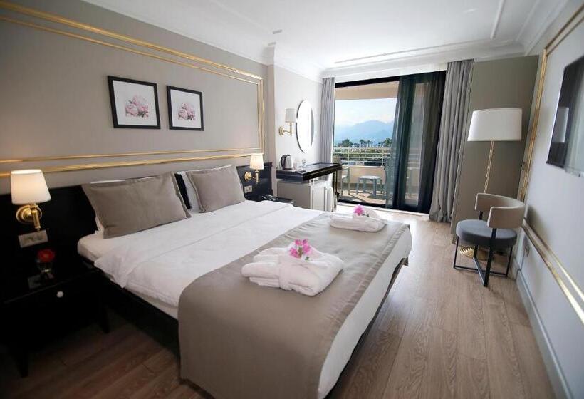 اتاق استاندارد با چشم‌انداز دریا, Reo Hotel & Spa