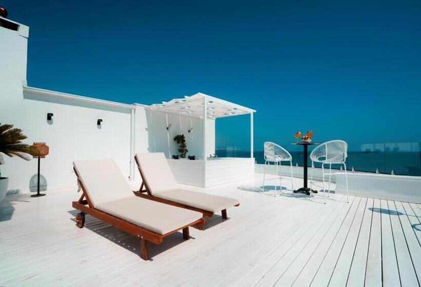 Deluxe Suite King Bed, Reo Hotel & Spa