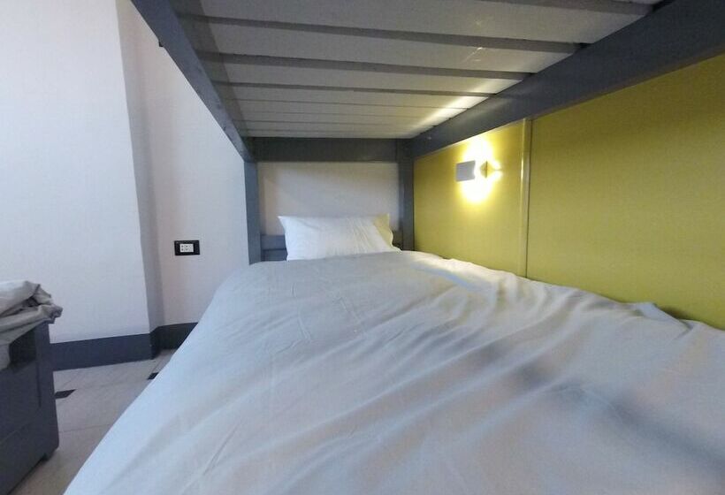 اتاق استاندارد یک تخته با سرویس بهداشتی مشترک, Dahab Hostel