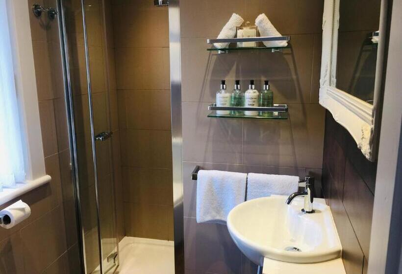Номер Стандарт, Distant Hills Guest House