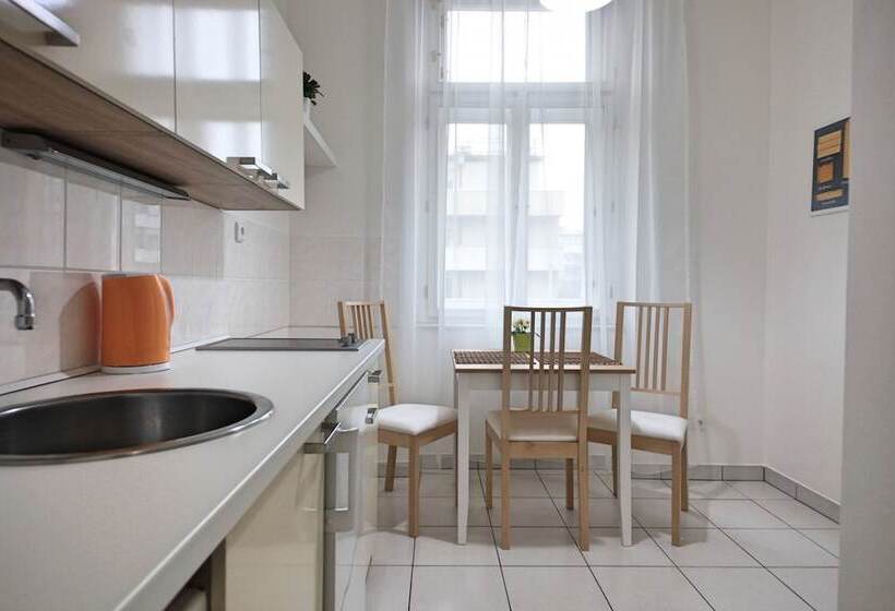 آپارتمان سوپریور 1 خوابه, Angel City Apartments