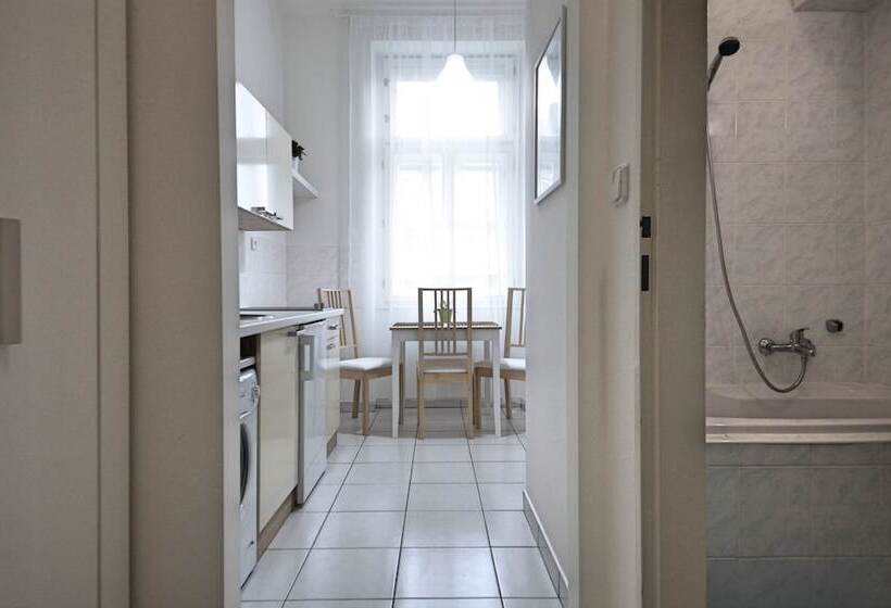 آپارتمان سوپریور 1 خوابه, Angel City Apartments