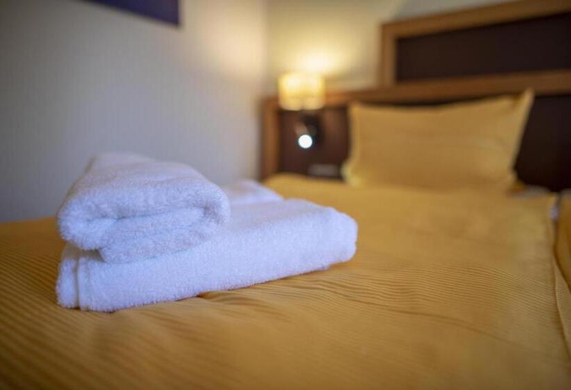Номер Стандарт, Pension Achtern Wieck