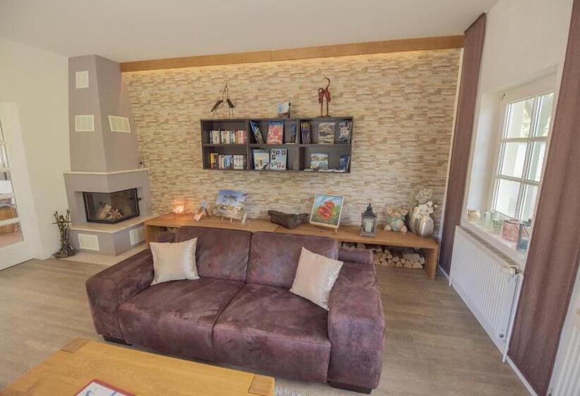 Полулюкс, Pension Achtern Wieck
