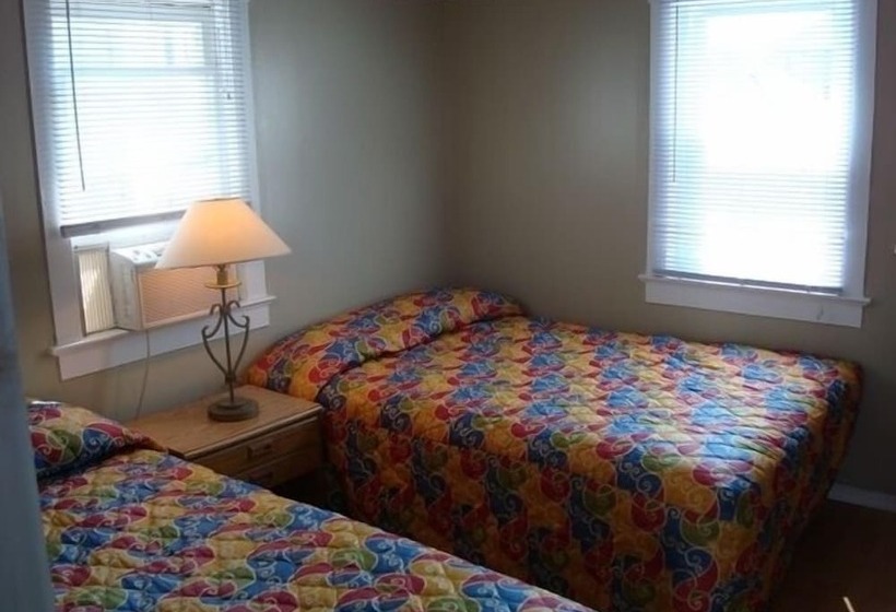 Апартаменты 2 Спальни, Four Winds Motel