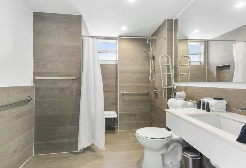 适合残疾人士使用的套间, Fortune House Hotel Suites
