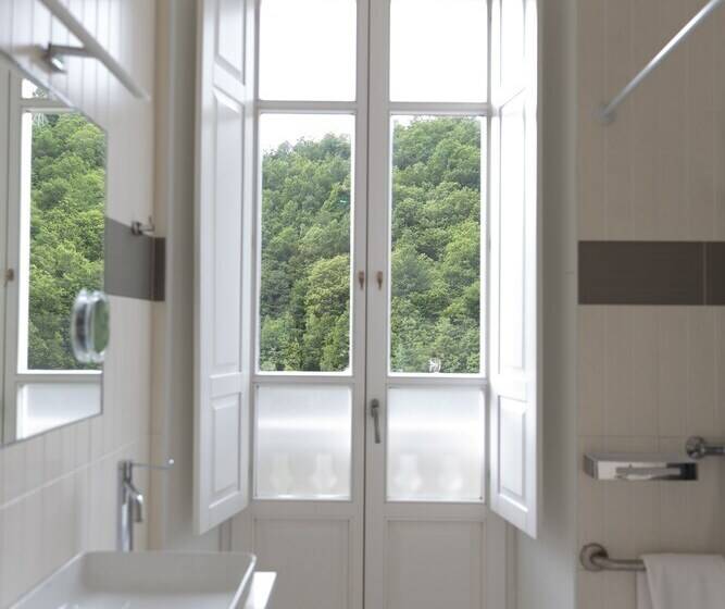 スタンダードルーム, Alda Triacastela