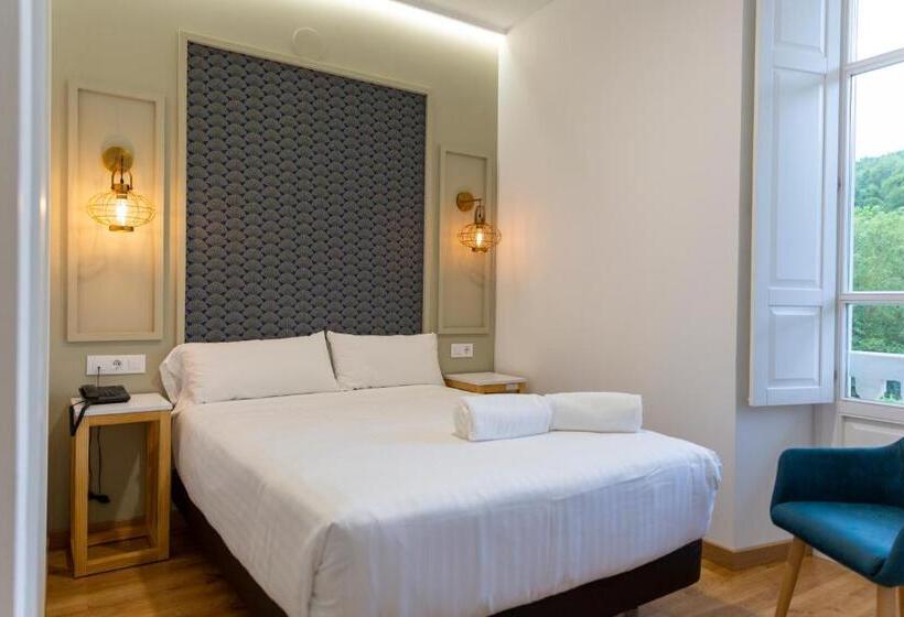 スタンダードルーム, Alda Triacastela