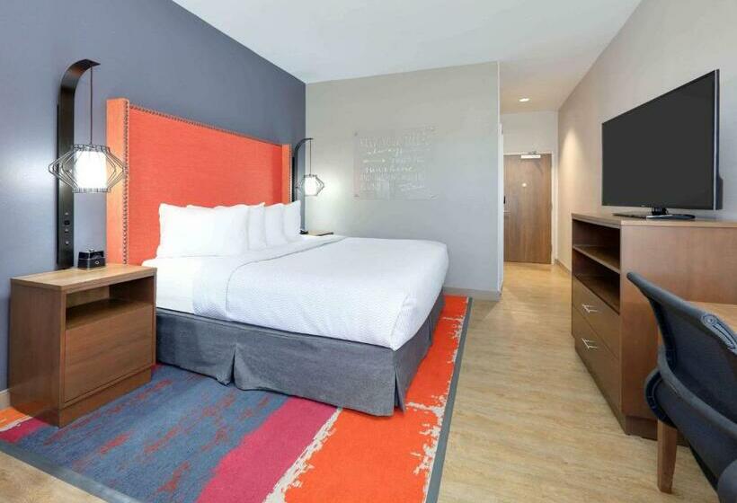Стандартный Номер Кровать Кинг, La Quinta Inn & Suites By Wyndham Lakeway
