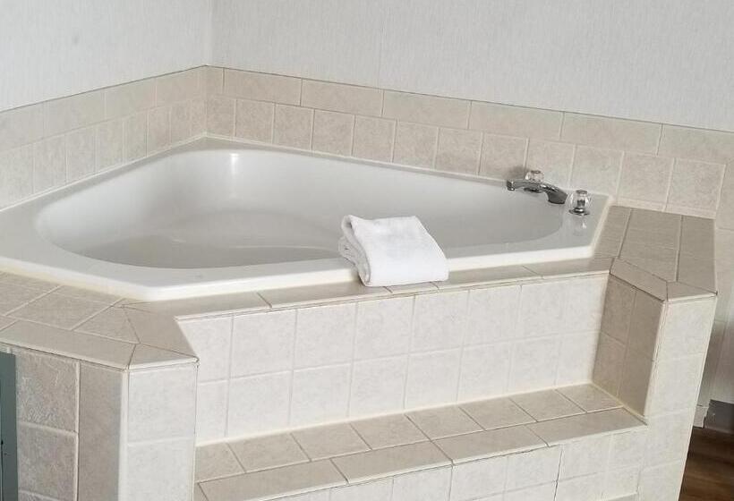 Люкс Кровать Кинг, Red Lion Inn & Suites Port Orchard