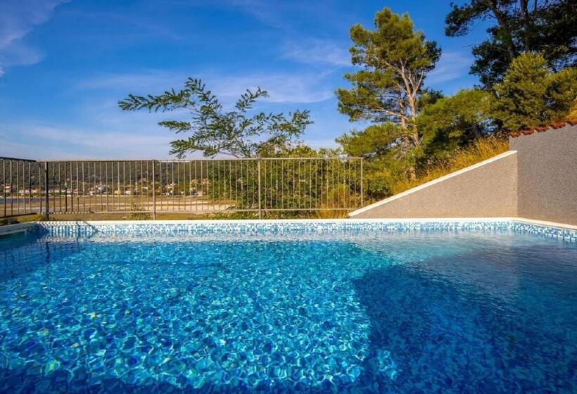 آپارتمان 1 خوابه, Apartments Lapida