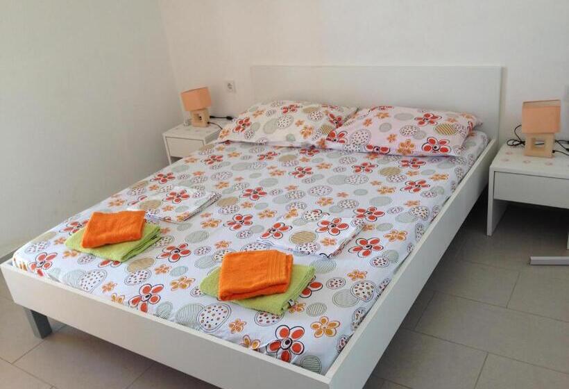 침실 1개 테라스 아파트, Apartments Mira 1434