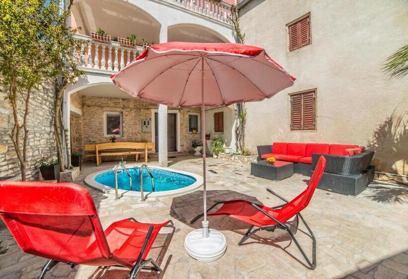 آپارتمان 1 خوابه, Apartments Salčinović