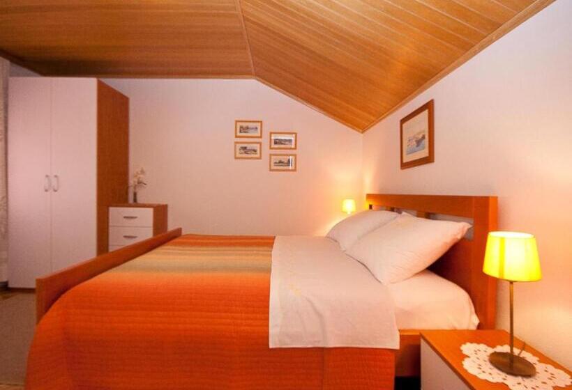 آپارتمان 1 خوابه با تراس, Villa Schober Baška