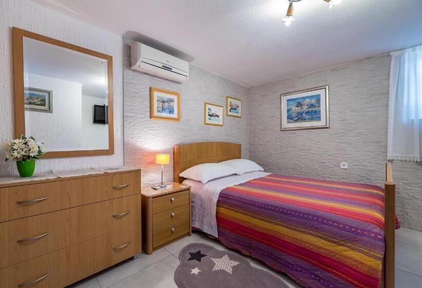 استودیو استاندارد با تراس, Villa Schober Baška