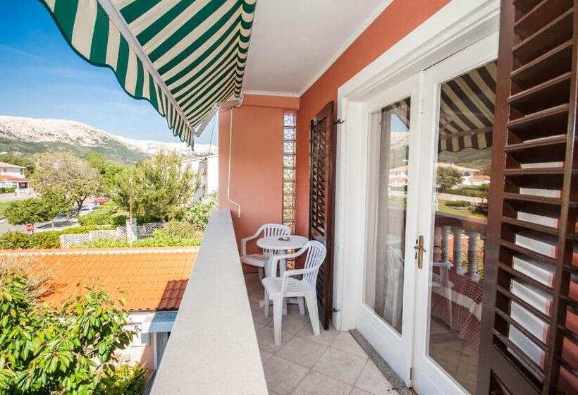 اتاق استاندارد با بالکن, Villa Schober Baška