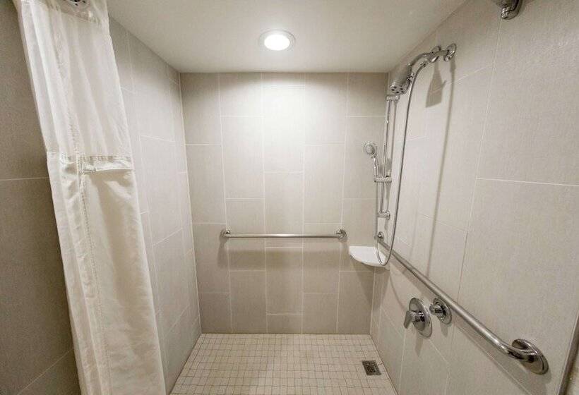 سوئیت برای معلولان, Embassy Suites By Hilton Lexington Green