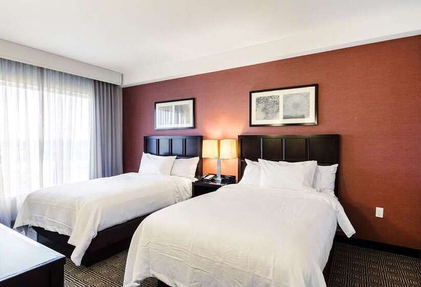 سوییت, Embassy Suites By Hilton Lexington Green
