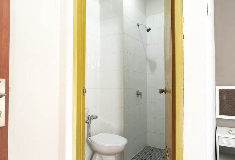 Номер Стандарт, Reddoorz Plus @ Sawah Besar
