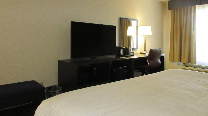 اتاق استاندارد با تخت بزرگ, Clarion Pointe Evansville North