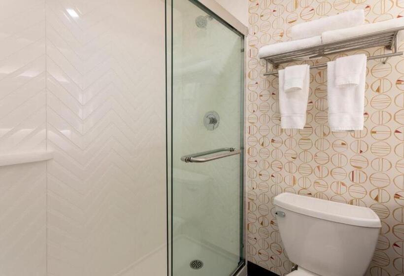 Номер Стандарт, Holiday Inn Marquette, An Ihg