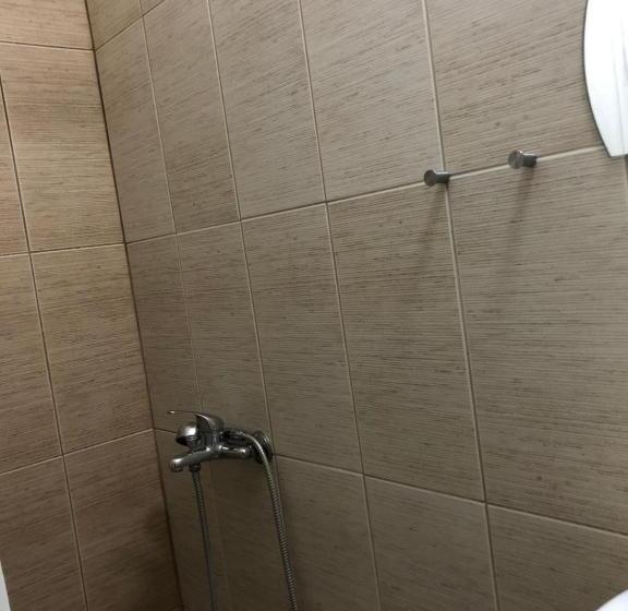 高级工作室, Roomotel Apartments