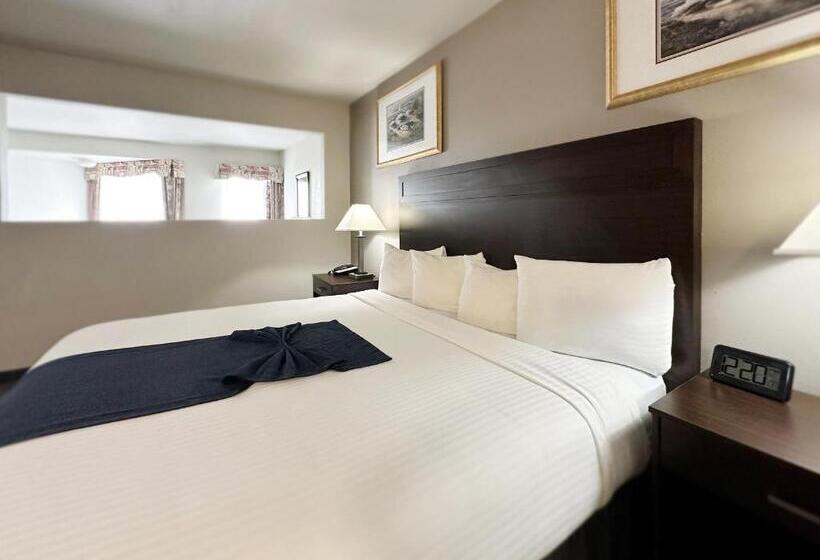 Полулюкс Кровать Кинг, Bayvue Hotel, Resort & Suites