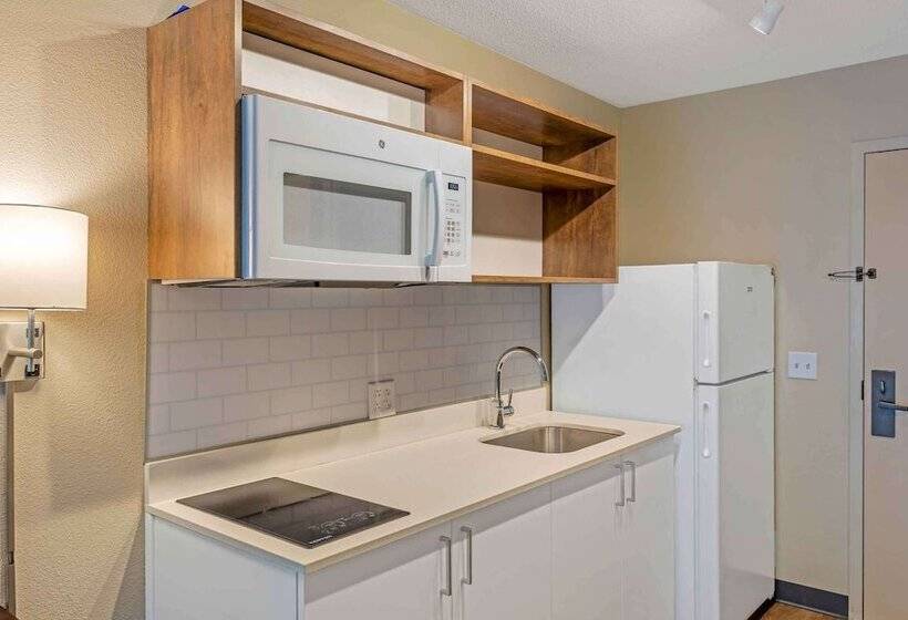 Студия Премиум, Extended Stay America Suites  Boston  Burlington