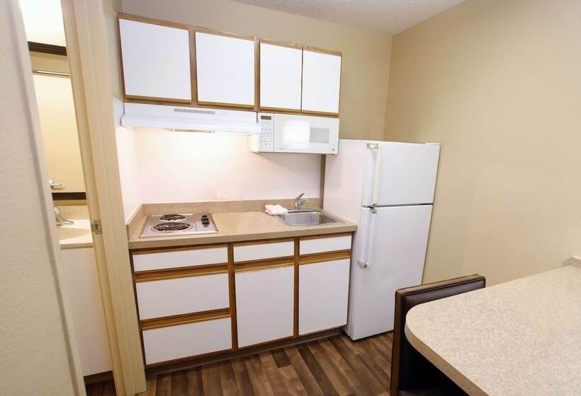 Люкс, Extended Stay America Suites  Portland  Tigard