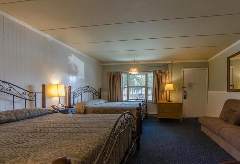 스탠다드 스튜디오, Hyland Motor Inn