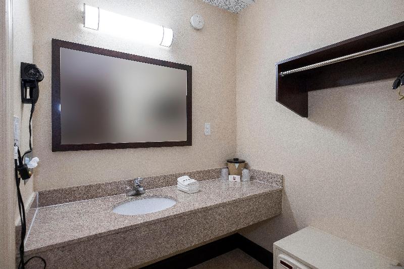 디럭스 룸 킹사이즈 침대, Red Roof Inn Fredericksburg North