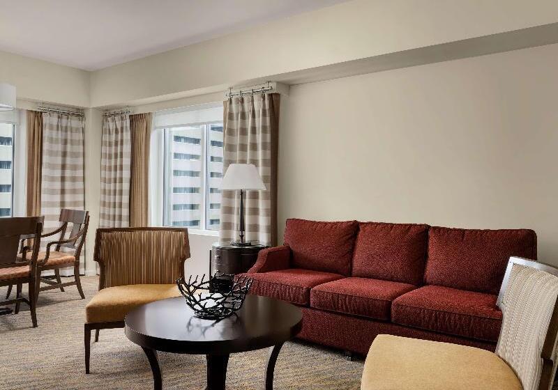سوئیت جونیور با تخت بزرگ, The Inn At Penn, A Hilton