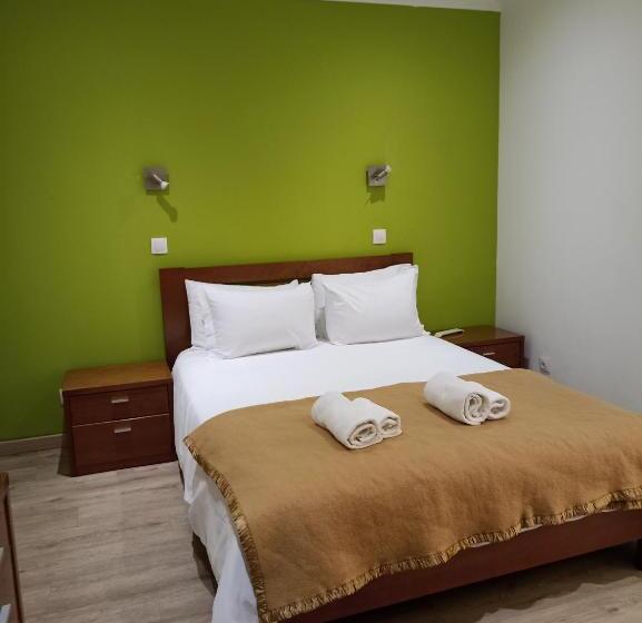 Camera Standard, Martim Moniz 28 Guest House